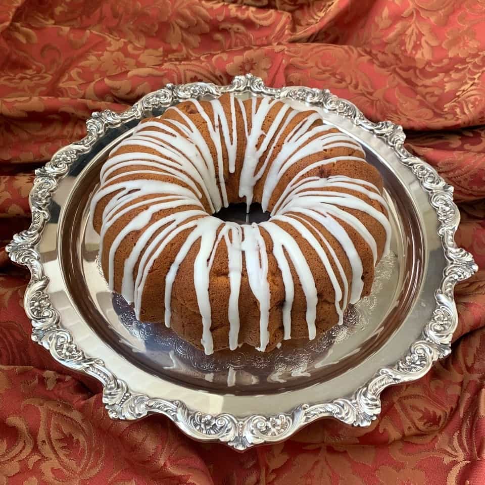 Cinnamon Ribbon Apple Cake